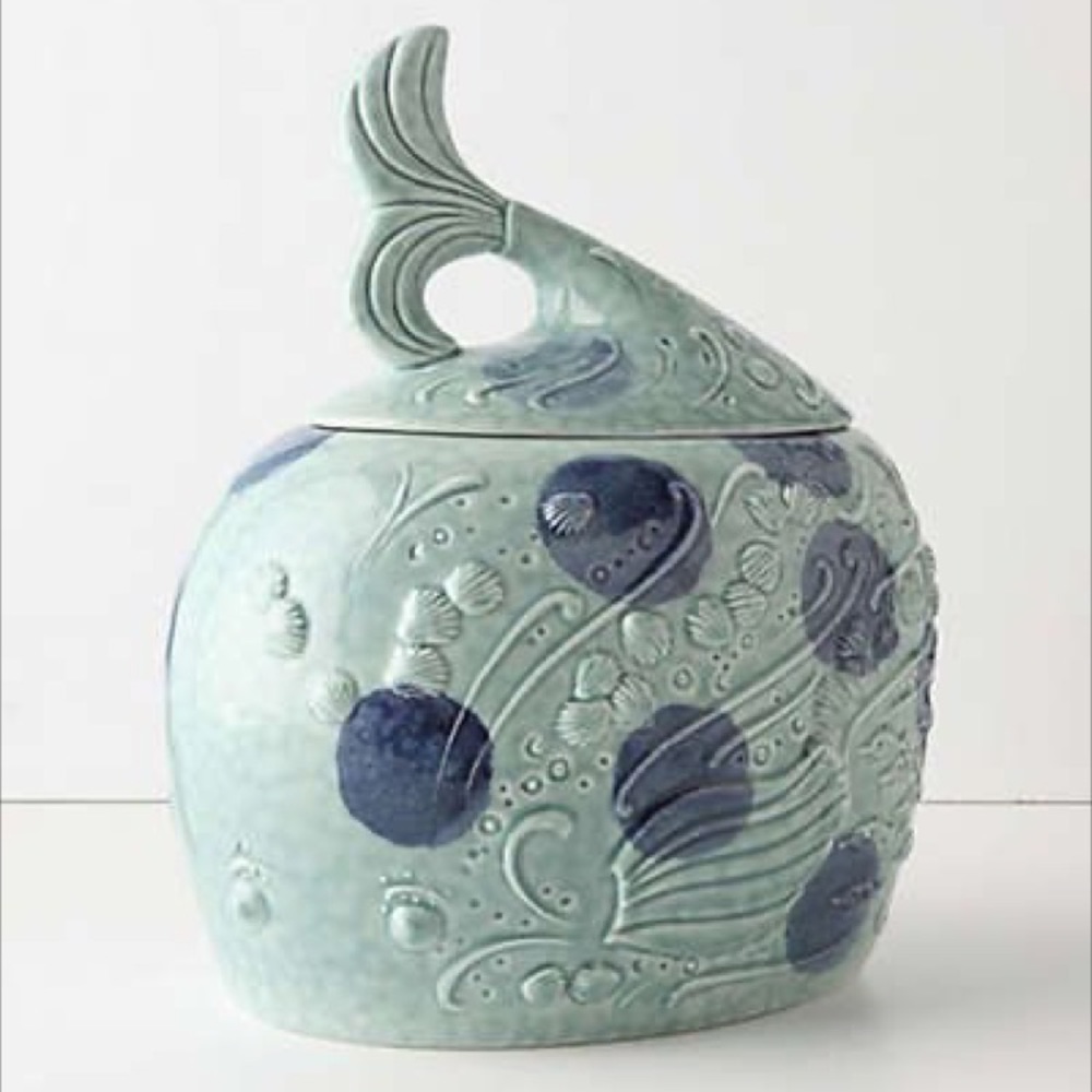 🦄 Anthropologie Le Biscuit Moby Whale cookie jar
